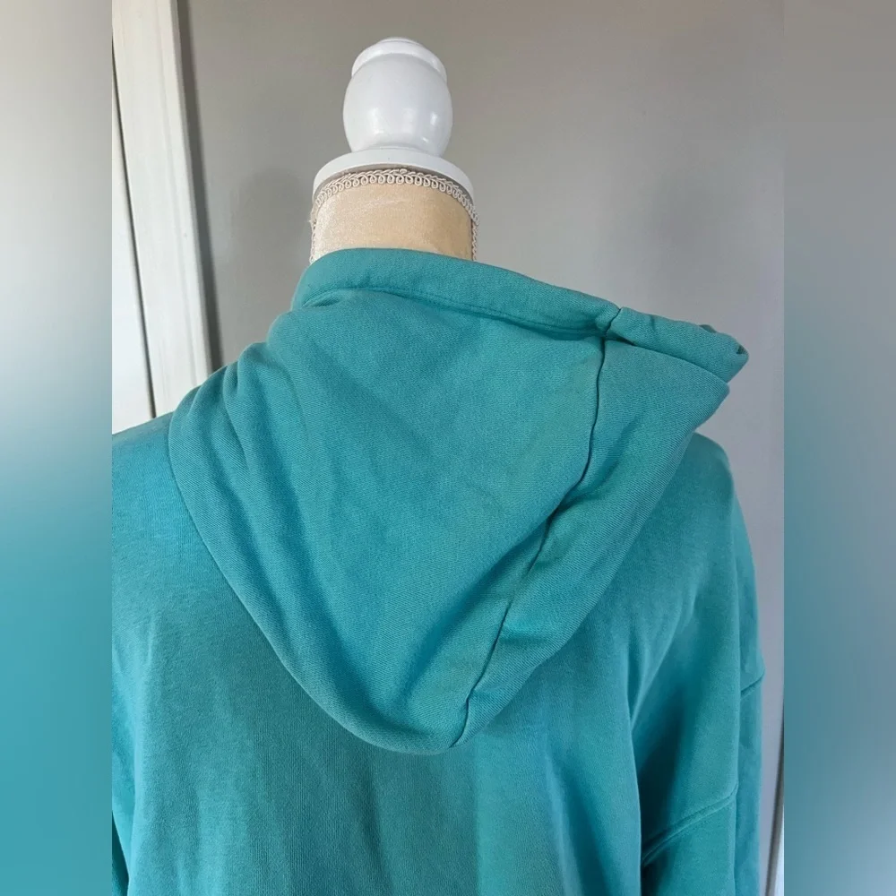 Nike Woman’s Teal Lightweight Pullover Athletic Hoodie Size Small